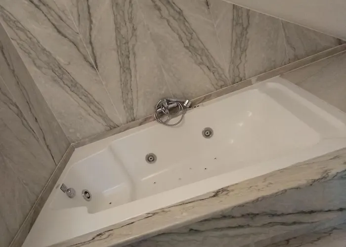 Rural Aldeola 3* マルピカ