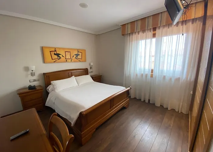 Rural Aldeola 3* マルピカ